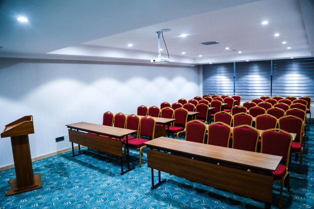 Iris - Halal Hotel 4*