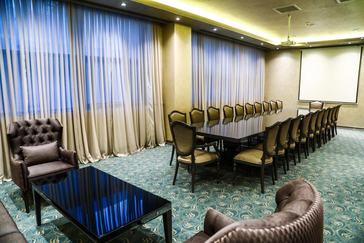 Iris - Halal Hotel Baku